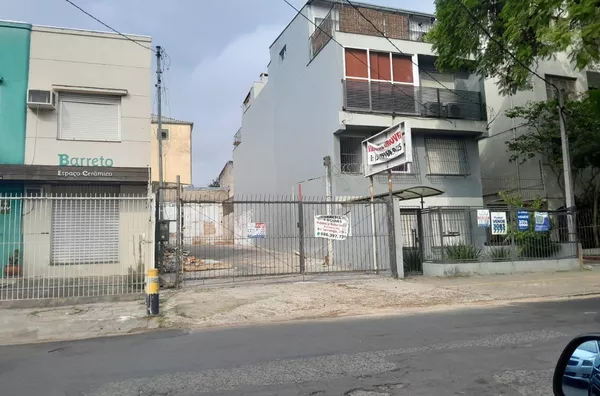 Terreno à Venda e Aluguel  no Bairro Santana – Porto Alegre | Residencial ou Comercial - Foto 1