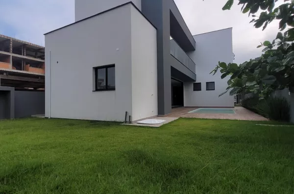 Casa Alto Padrão com Piscina e 3 Suítes na Praia de Palmas – 360m² de Terreno - Foto 28