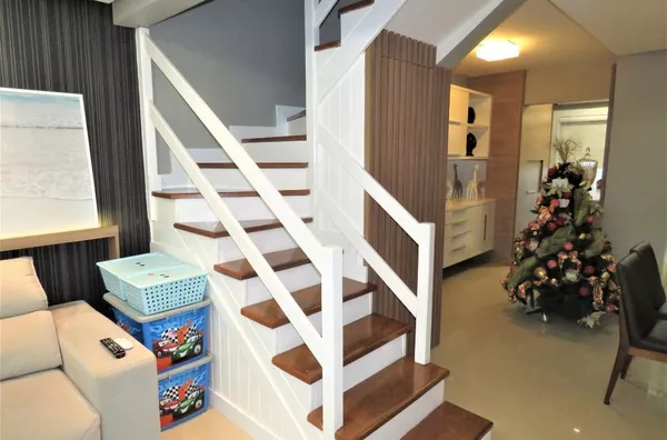 Casa 2 Dormitórios no Bairro Humaitá à Venda – Reformada - Porto Alegre - Foto 5