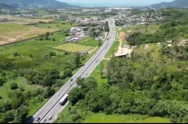 Terreno Comercial na BR-101 com Acesso Aprovado – 24.000 m² (2,5 hectares) Santa Catarina - Foto 1