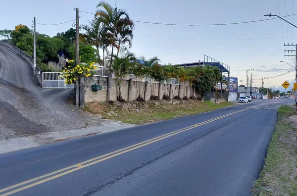 Terreno/Lote com casa pronta - 2.800m², Frente à Rodovia 410 - Areias do Meio em Governador Celso Ramos - Foto 25