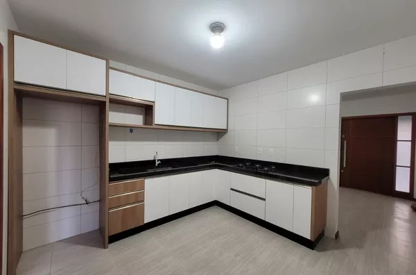 Casa com Terreno de 730m² no Canto dos Ganchos – Espaço, Privacidade e Potencial! - Foto 6