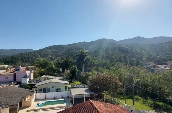 Residência de Alto Padrão com Piscina e Espaço Gourmet – Fazenda da Armação, Governador Celso Ramos - Foto 28