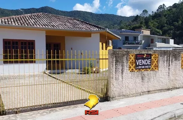 Casa 4 quartos para aluguel temporada,  Fazenda Da Armacao, Governador Celso Ramos