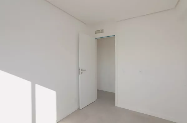 Apartamento para Venda e Aluguel - 3 Quartos, 2 Vagas na Vila Ipiranga, Porto Alegre - Foto 14