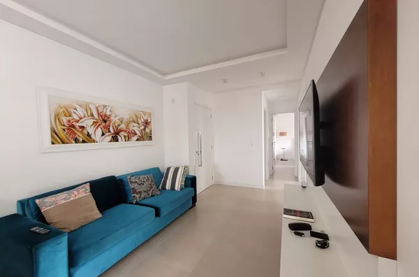 Apartamento Mobiliado a 100m da Praia de Palmas com 3 Dormitórios e 1 suíte - Foto 2