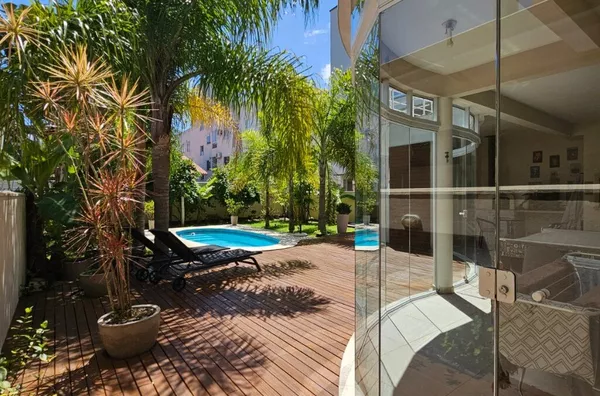 Casa Alto Padrão com Piscina na Praia de Palmas – 420m² de terreno, Mobiliada e Pronta para Morar! - Foto 3