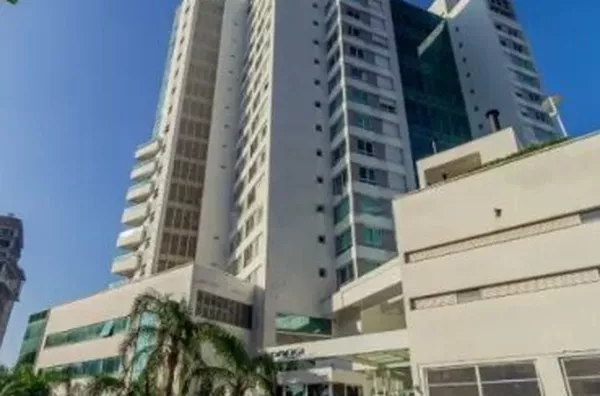 Studio Mobiliado com Vaga no Três Figueiras – Porto Alegre | Alto Padrão e Infraestrutura Completa!