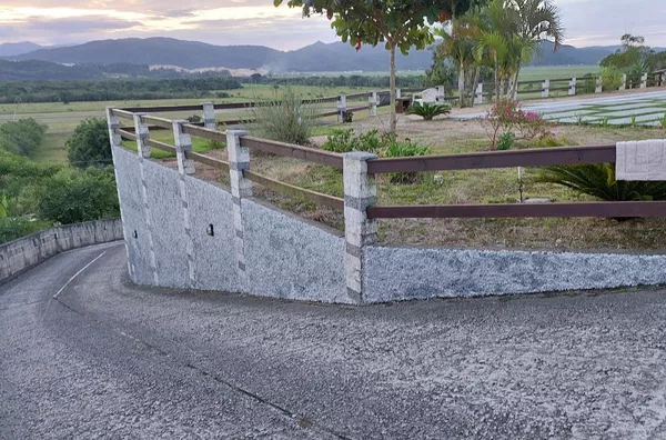 Terreno/Lote com casa pronta - 2.800m², Frente à Rodovia 410 - Areias do Meio em Governador Celso Ramos - Foto 19