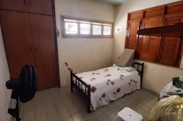 Casa Duplex de Esquina na Av. C,  Conjunto Prefeito Jose Walter, Fortaleza