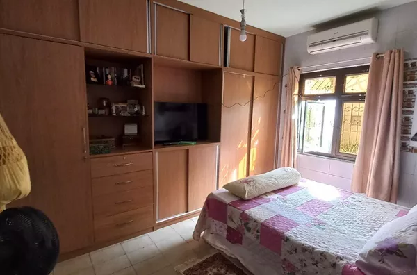 Casa Duplex de Esquina na Av. C,  Conjunto Prefeito Jose Walter, Fortaleza