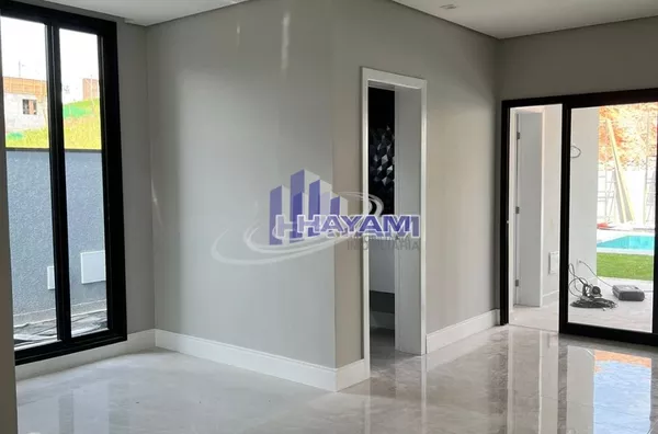 SOBRADO NOVO À VENDA NO CONDOMINIO GRANJA ANITA