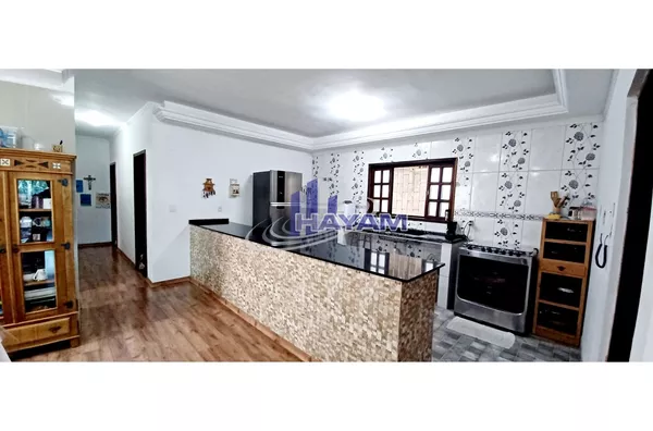 Sobrado na Vila Suíssa com 500m² de terreno à venda!