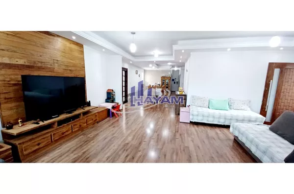 Sobrado na Vila Suíssa com 500m² de terreno à venda!