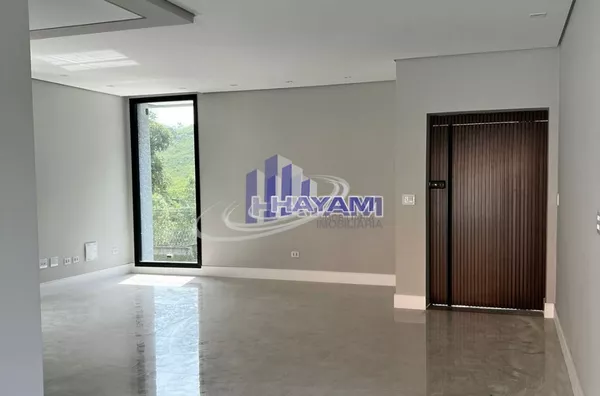 SOBRADO NOVO À VENDA NO CONDOMINIO GRANJA ANITA