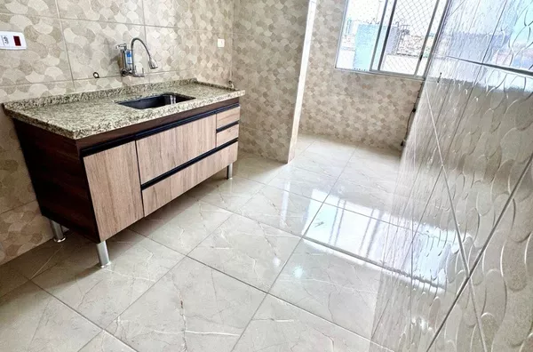 Apartamento reformado com sacada de 60m2 com 2 quartos e 1 vaga