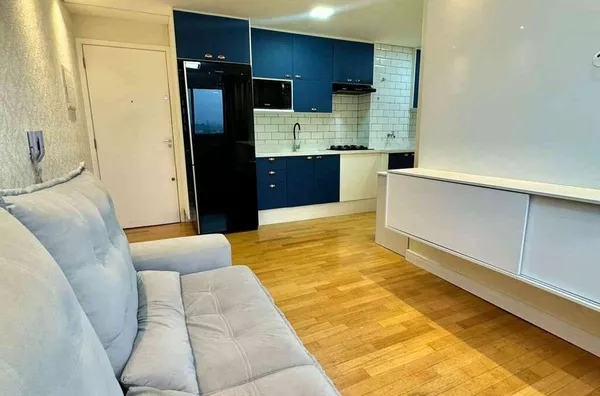 Apartamento mobiliado de 40m2 com 2 dorms e 1 vaga