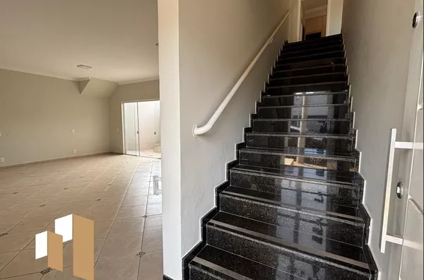 Casa dois andares para aluguel, 3 quarto(s),  Centro, Indaiatuba
