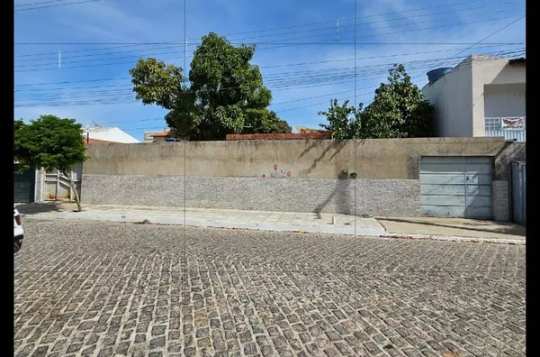 2 Terrenos à venda, um ao ladodo outro, totalizando 400m² - Bairro próximo ao River Shopping. - Foto 2