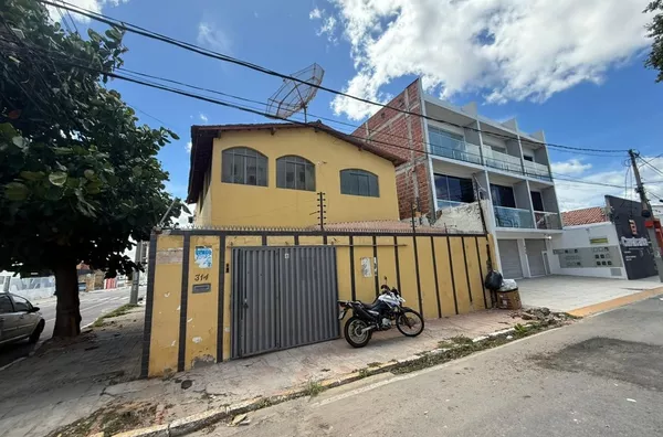 Casa comercial para venda,  Centro, Petrolina, ideal para clínicas - Foto 1