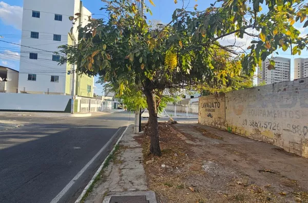 Imóvel com 431,88m² de área total e acesso rápido a orla 2 e 3 de Petrolina, à venda. - Foto 1