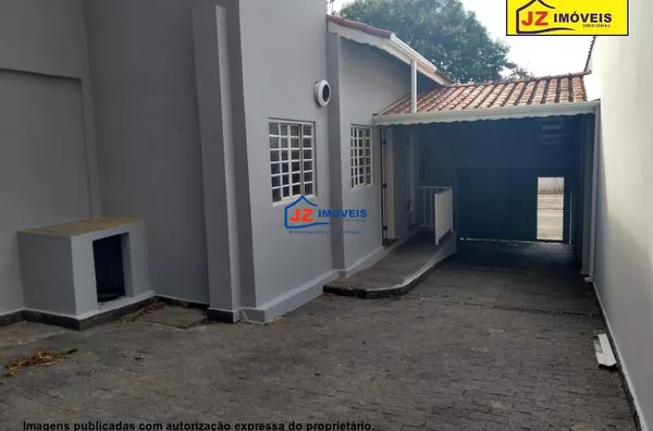 COMERCIAL EM PQ IX DE JULHO