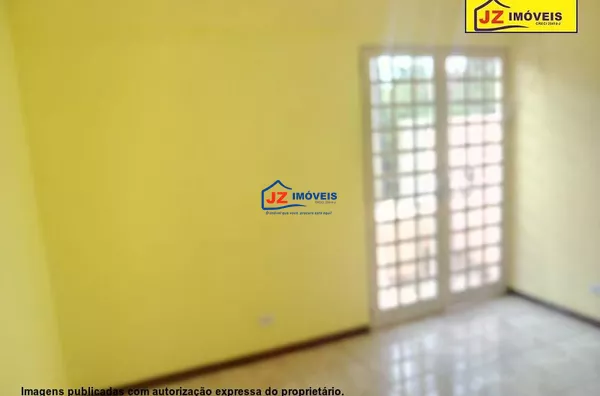 CASA TERREA EM Taboão