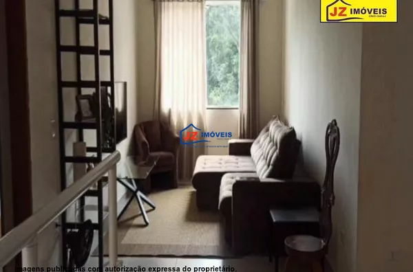 Casa Assobradada  em condomínio 