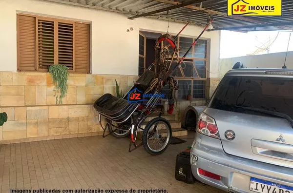 CASA TERREA EM VILA IRENE