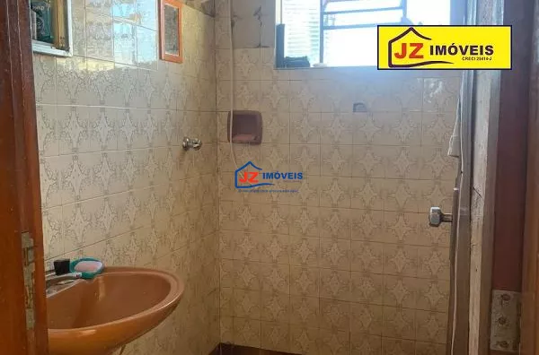 CASA TERREA EM VILA IRENE