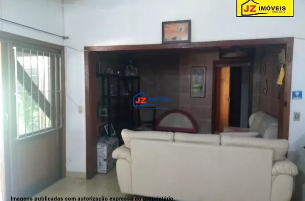 CASA TERREA EM VILA AMARAL