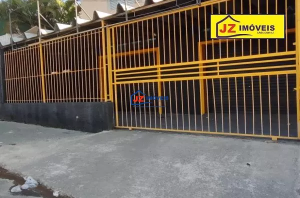 PRÉDIO COM APARTAMENTOS E COMÉCIO EM ARAÇARIGUAMA