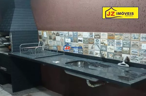 CASA TERREA EM JD SANTA MARIA