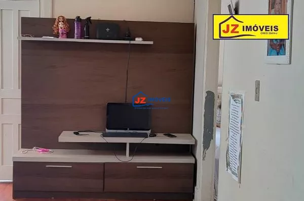 CASA TERREA EM CENTRO