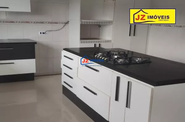 Casa assobrada em condomínio    VL MIKE