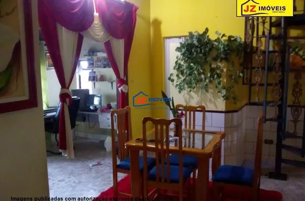 CASA TERREA EM JD MOSTEIRO