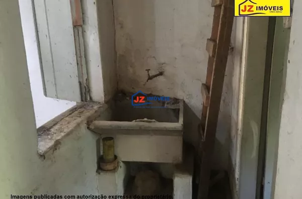 CASA TERREA EM Centro