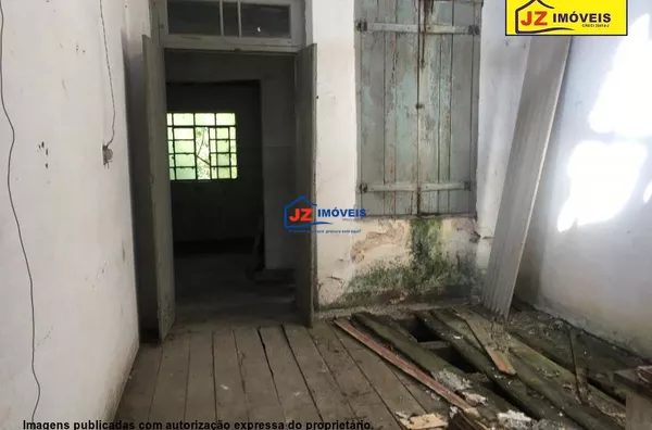 CASA TERREA EM Centro