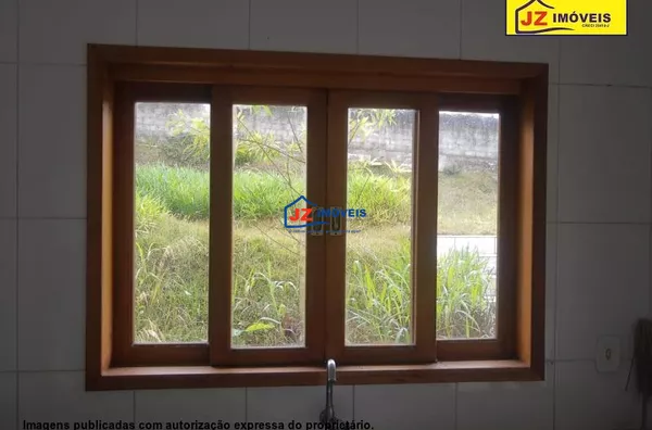 CASA TERREA EM ALTO DA SERRA