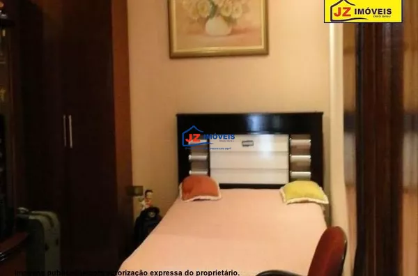 CASA TERREA EM JD ESTHER