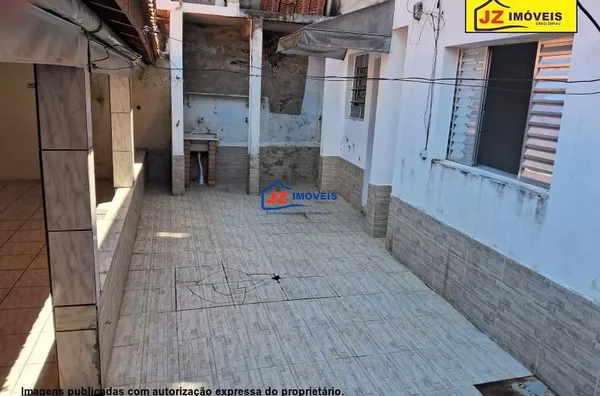 CASA TERREA EM VL NOVA SãO ROQUE