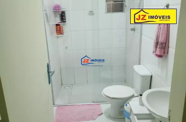 CASA TERREA EM JD SANTA MARIA