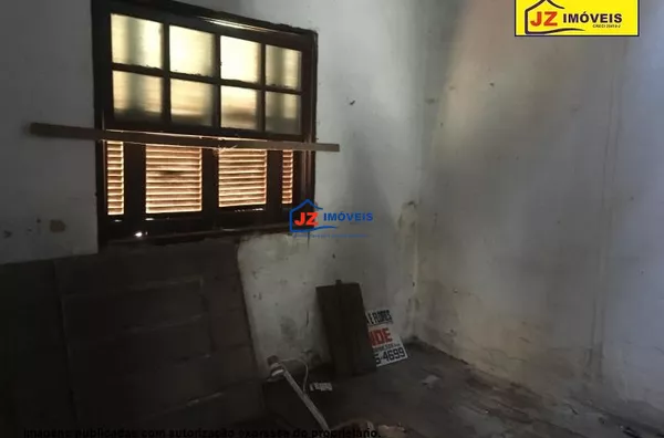 CASA TERREA EM Centro