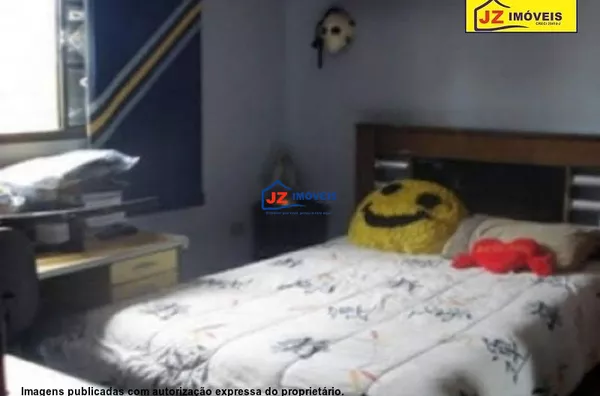 CASA TERREA EM JD ESTHER