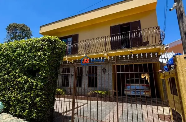 BELÍSSIMO SOBRADO PRÓXIMO DO CENTRO DE SÃO ROQUE