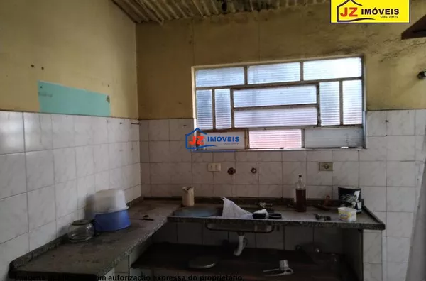 CASA TERREA EM CENTRO