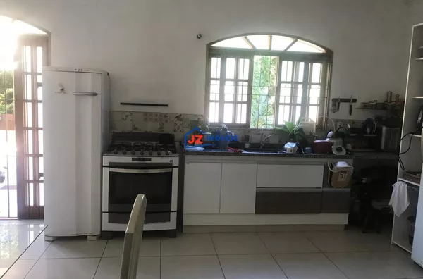 Casa para venda e aluguel, 4 quarto(s),  Centro, São Roque