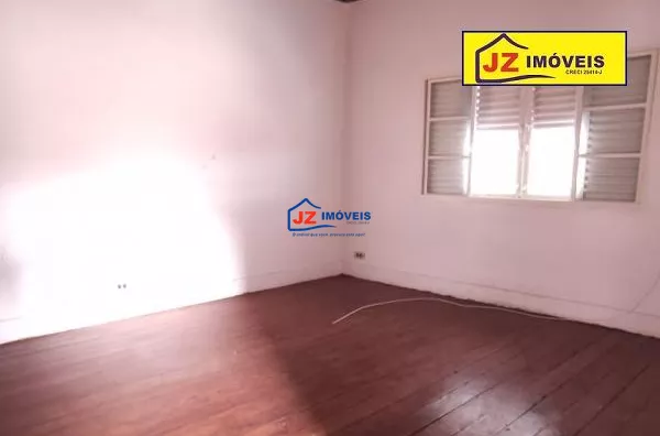 CASA TERREA EM VL AGUIAR