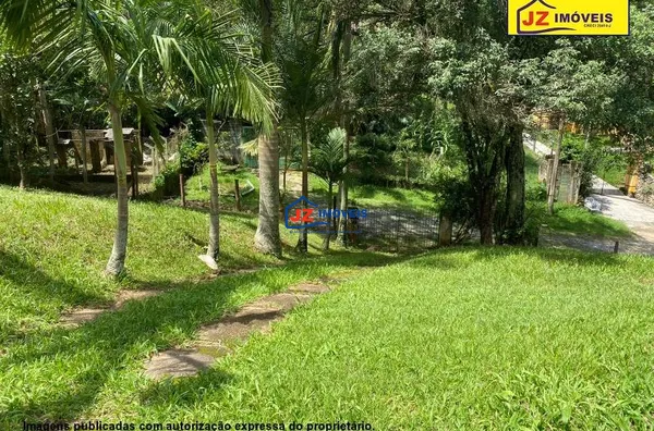 CHACARA EM VINHEDOS II