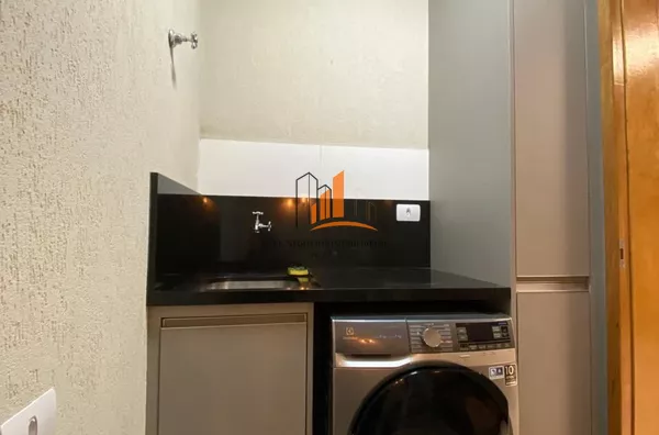 Sobrado em Condomínio